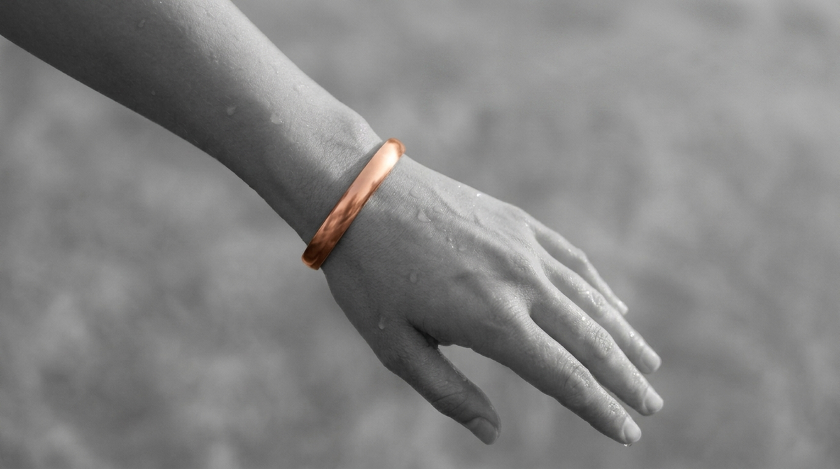 Copper bracelet, clear skin